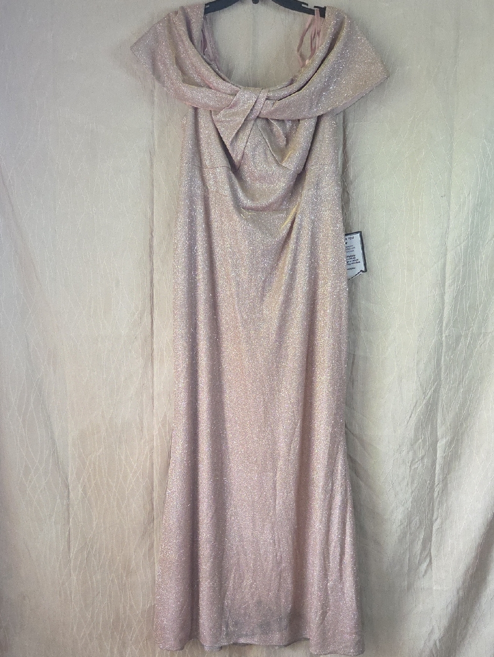 Betsy &‎ Adam Pale Pink Shimmery Off-Shoulder Evening Gown